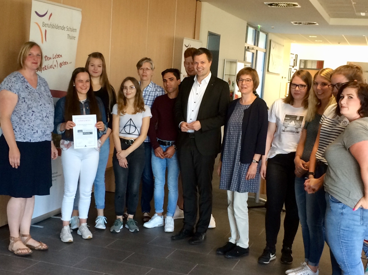 Die Berufsbildende Schule Thuine ist als Schule ohne Rassismus und somit als Schule mit Courage ausgezeichnet worden. Foto: BBS Thuine