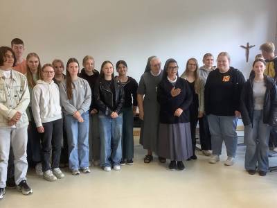 Ein Besuch und Austausch in der Klasse 11 der Fachoberschule Gesundheit und Soziales